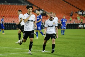 今夜NBA总决赛传出新动向；皇家社会单刀错失；管理层表态：赛场秩序良好；训练强度明显提升的简单介绍-九游体育下载